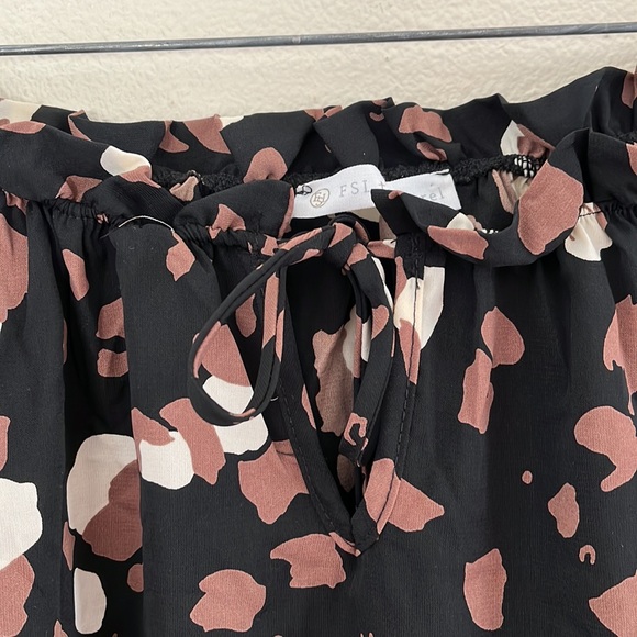 FSL Apparel Off the Shoulder Top - Picture 2 of 5